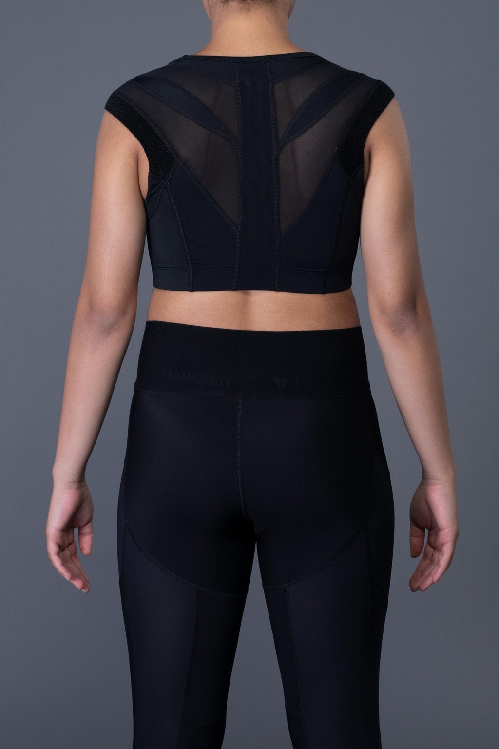 Intelliskin zip bra outlet